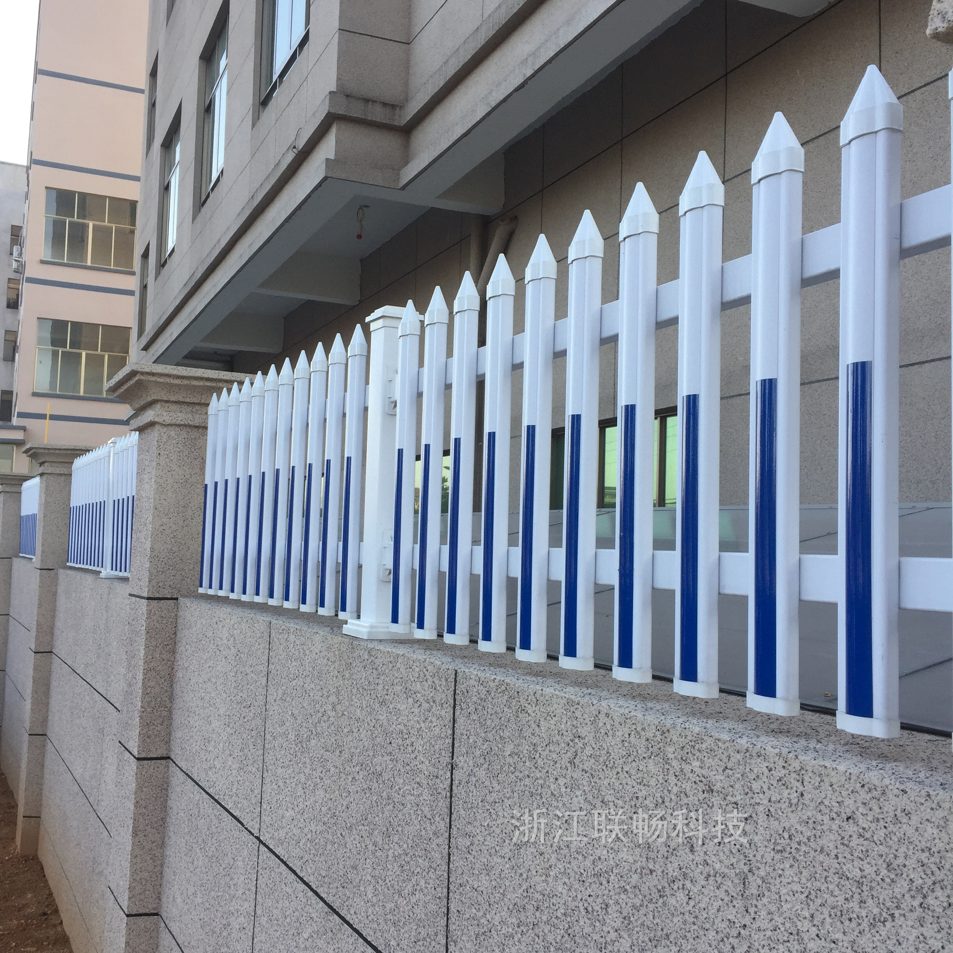 塑钢护栏围栏 变压器围栏 变电站围栏红白反光围栏隔离护栏防护栏