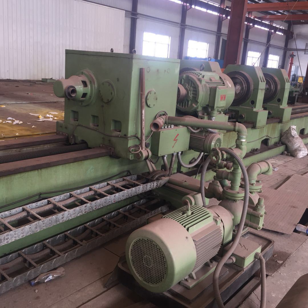 出售 全新深孔钻镗床:    深孔钻镗床  型号   tq2150  最大镗孔直径