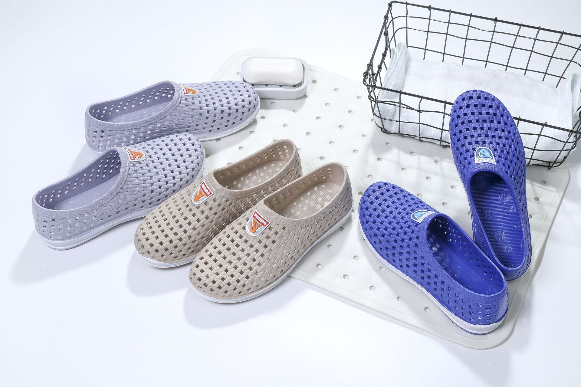 新款pvc包头透气防滑洞洞鞋注塑夏季现货出口行运星凉拖鞋