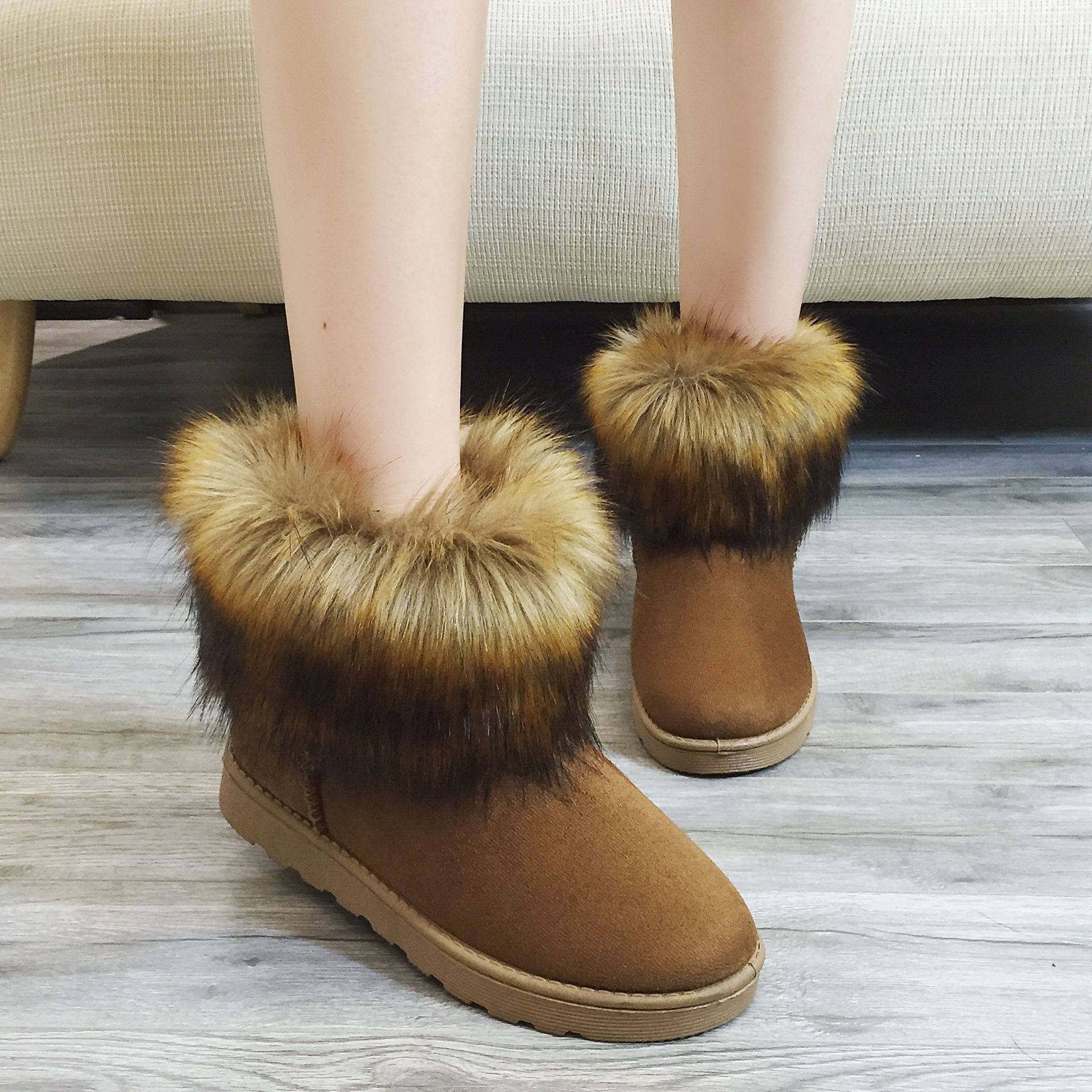 雪地靴女短筒靴秋冬新款雪地靴女冬靴加厚平底女靴子