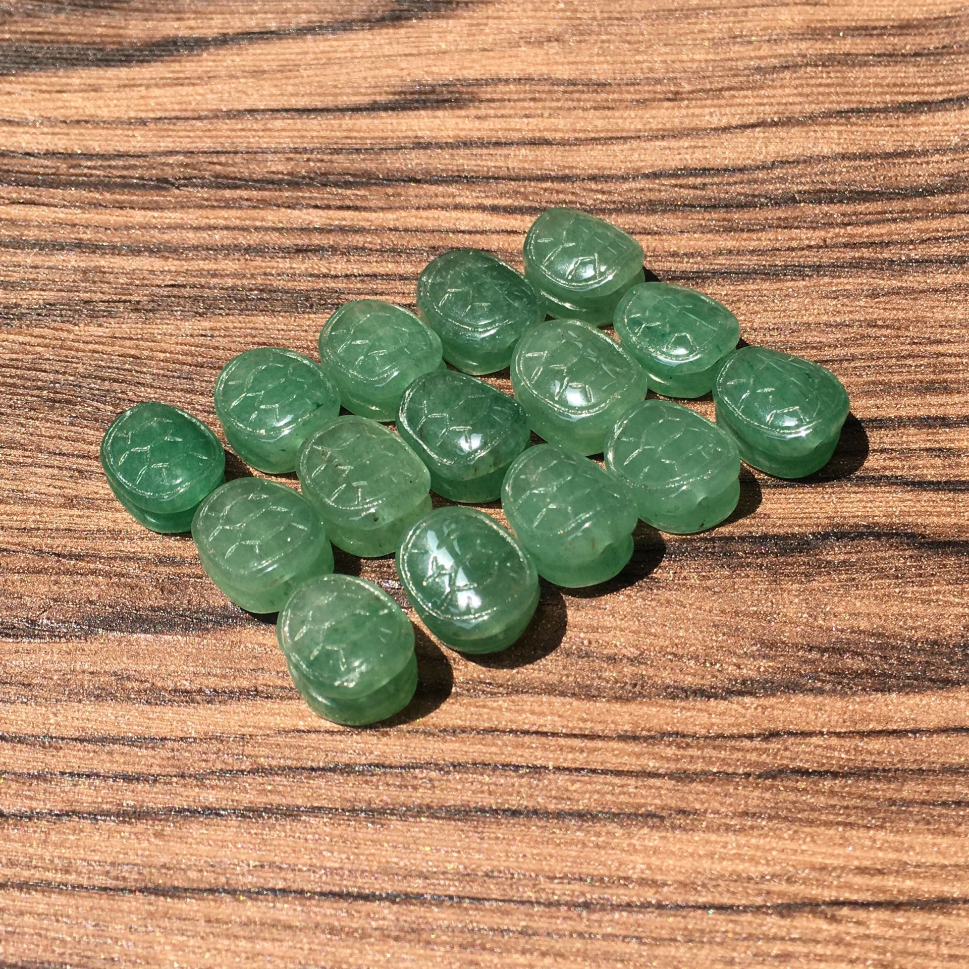 厂家供应东陵玉富甲天下吊坠 东陵玉龟背背云