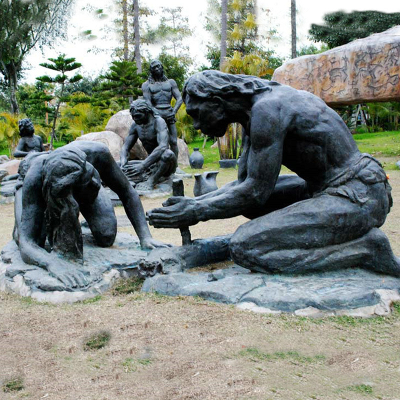 玻璃钢仿铜古代原始人野人猿人人物钻木取火狩猎打猎生活情景雕塑