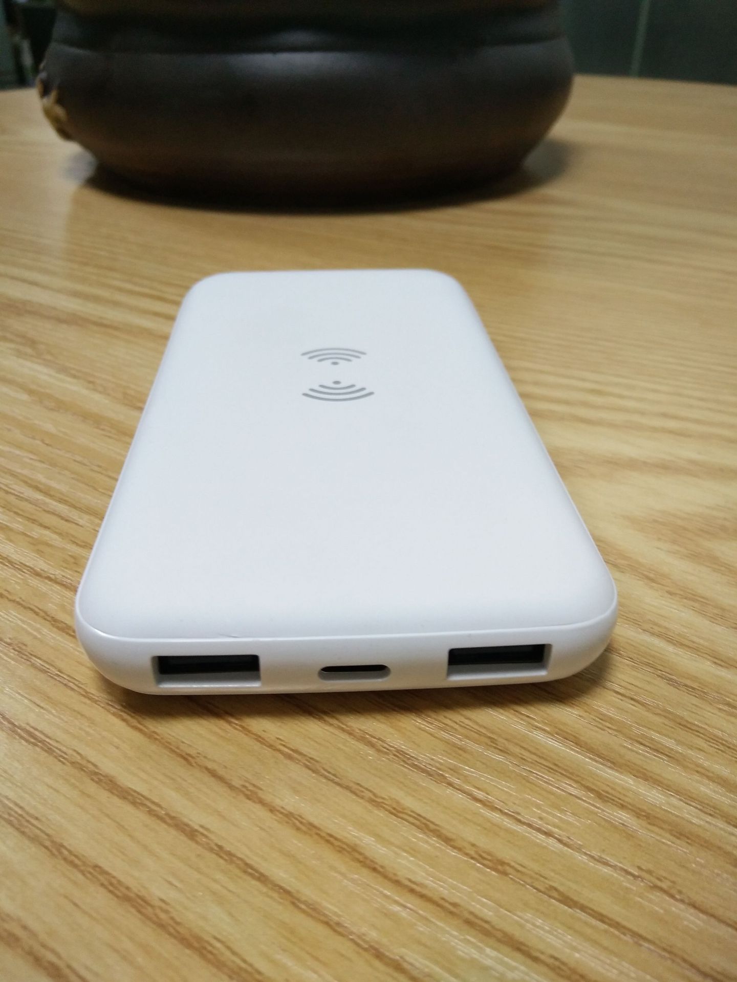 三合一双孔无线充电宝个性迷你便携移动电源8000毫安通用定制logo