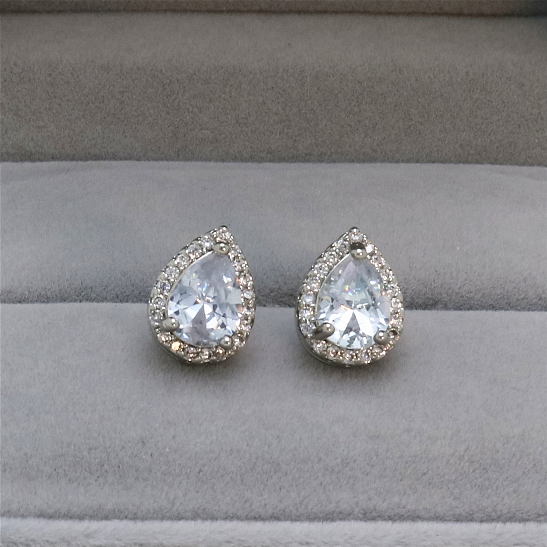 欧美外贸热卖独特创意水滴钻耳钉高端立方zircon耳钉东大门耳环