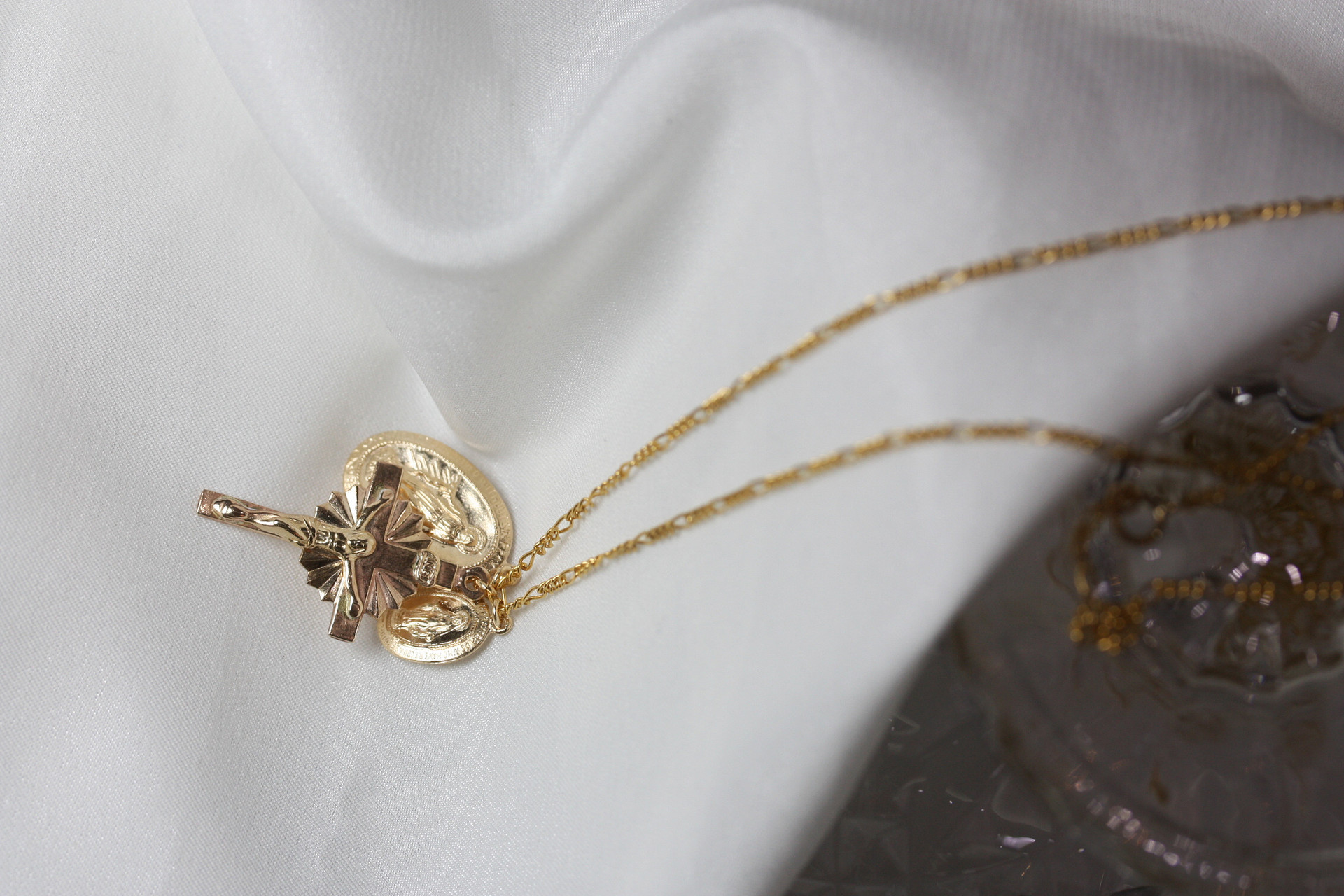 14k注金 vintage复古耶稣十字架kendall同款ins长款项链女毛衣链