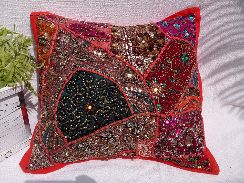 印度尼泊尔手工钉珠老刺绣亮片靠垫沙发抱枕套东南亚家居装饰裱画