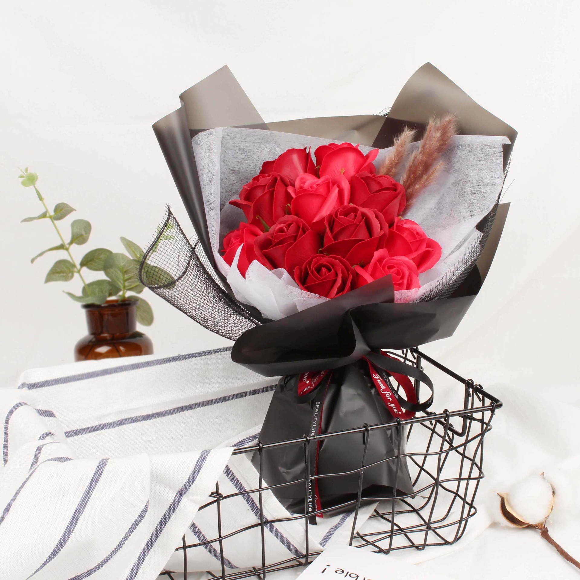 卡通花束娃娃捧花相似泰迪熊卡通花束仿真玫瑰花手捧花情人节生日礼物