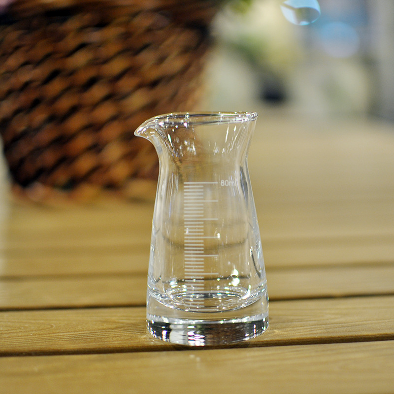 【一件代发】家用无铅玻璃白酒分酒器二两带刻度无把小号黑白80壶