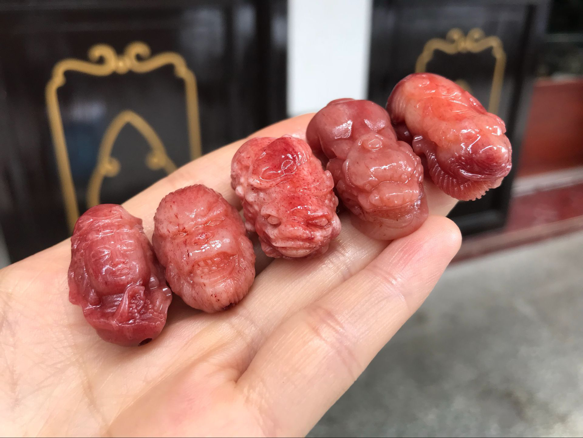 厂家供应带血大猫骨吊坠 血料大猫骨吊坠 大猫吊坠