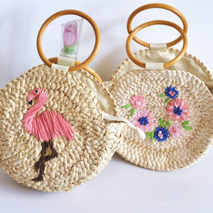 藤编圆环把手草编包绣花火烈鸟花朵玉米皮编织女包厂家设计个性新