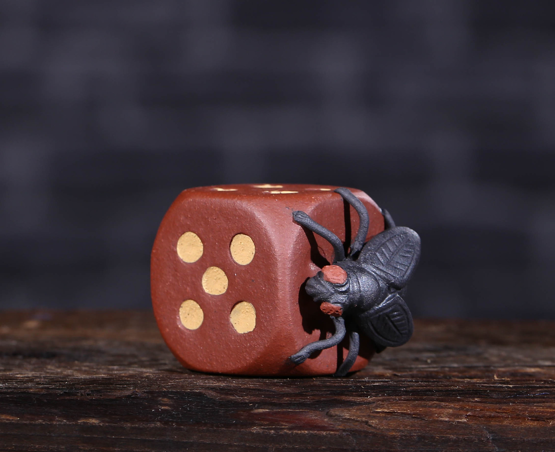 厂家直销宜兴紫砂茶宠逢赌必赢苍蝇骰子创意茶具精品手工摆件雕塑