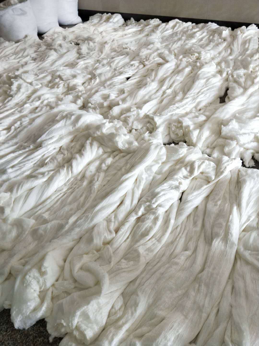 厂家定制 精选桑蚕丝原料 天然纺织桑蚕丝原料 桑蚕丝裸胎批发