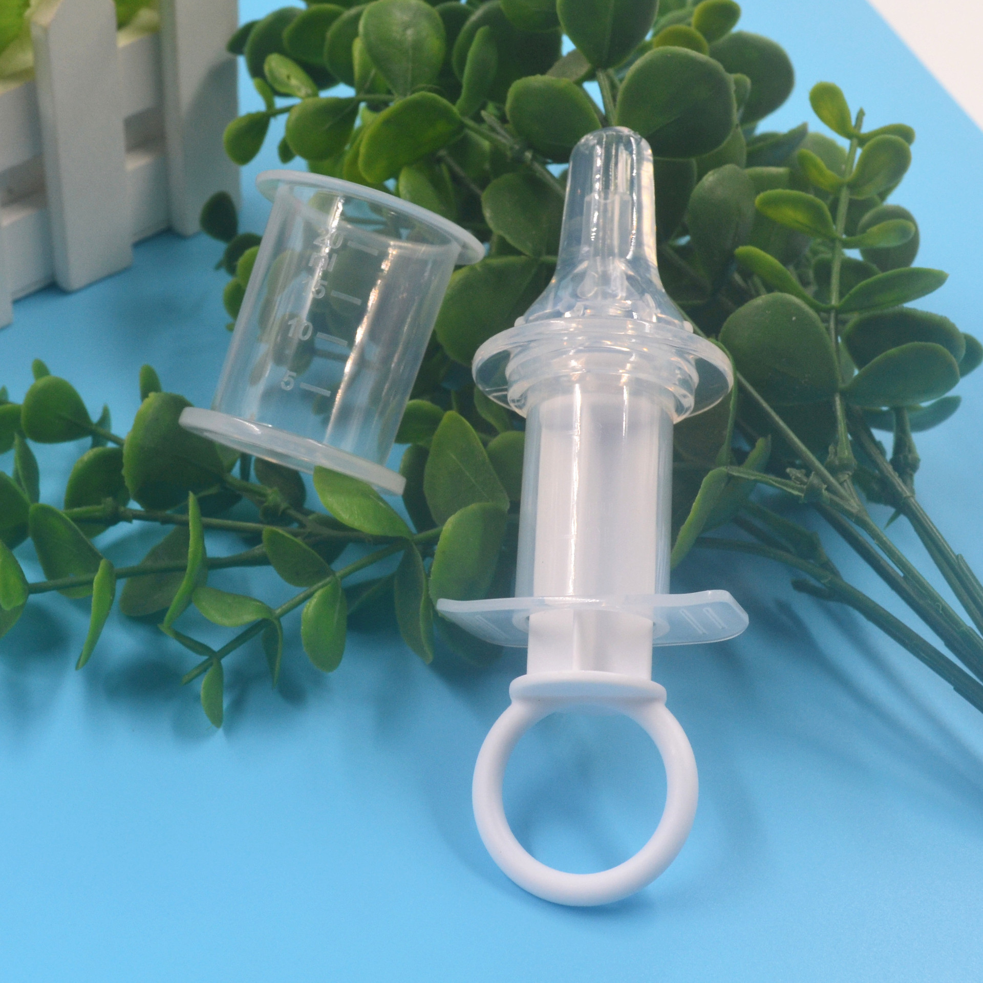 婴儿奶嘴式儿童喂药器 带刻度量 婴儿硅胶奶嘴喂药器针筒喂水器