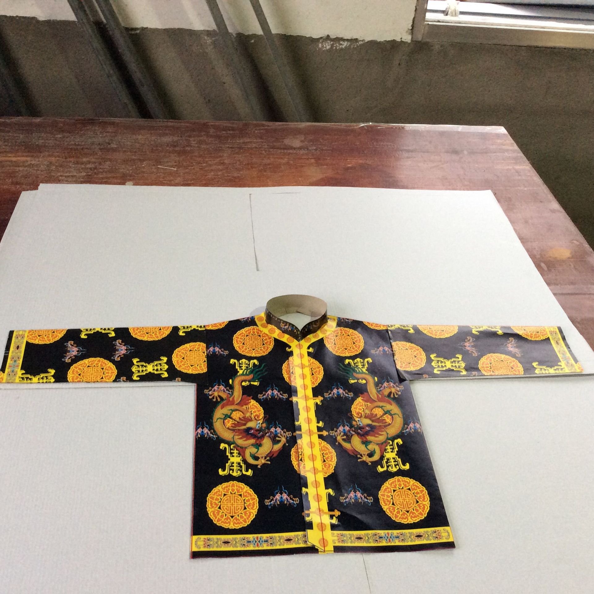 纸衣服,纸寒衣,男款女款纸寿衣,殡葬祭祀纸扎用品厂家直销