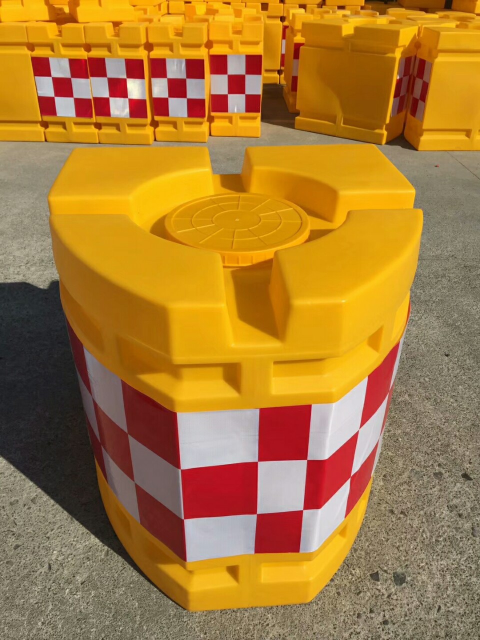 滚塑防撞桶船型防撞桶大桶隔离桶