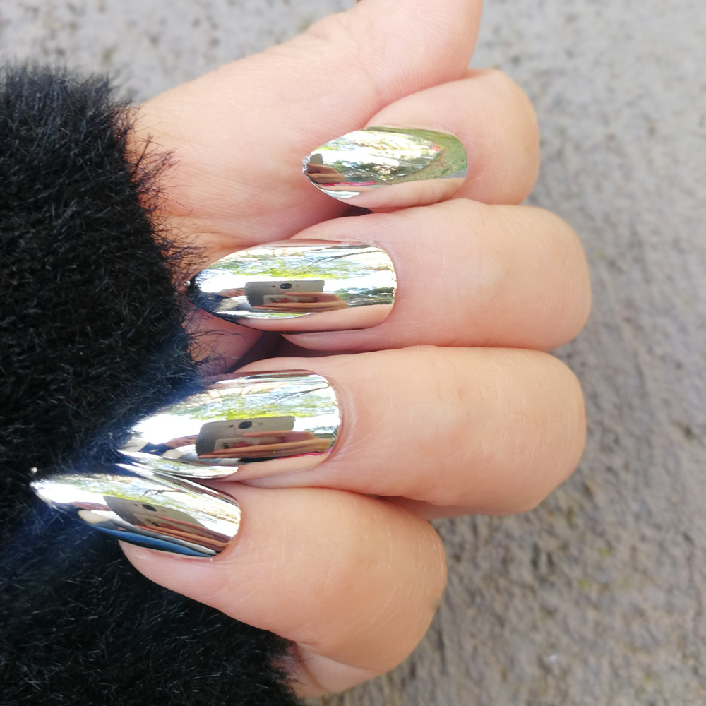 假指甲贴片美甲成品可穿戴女士胶金属电镀效果银色金色枚红色24片