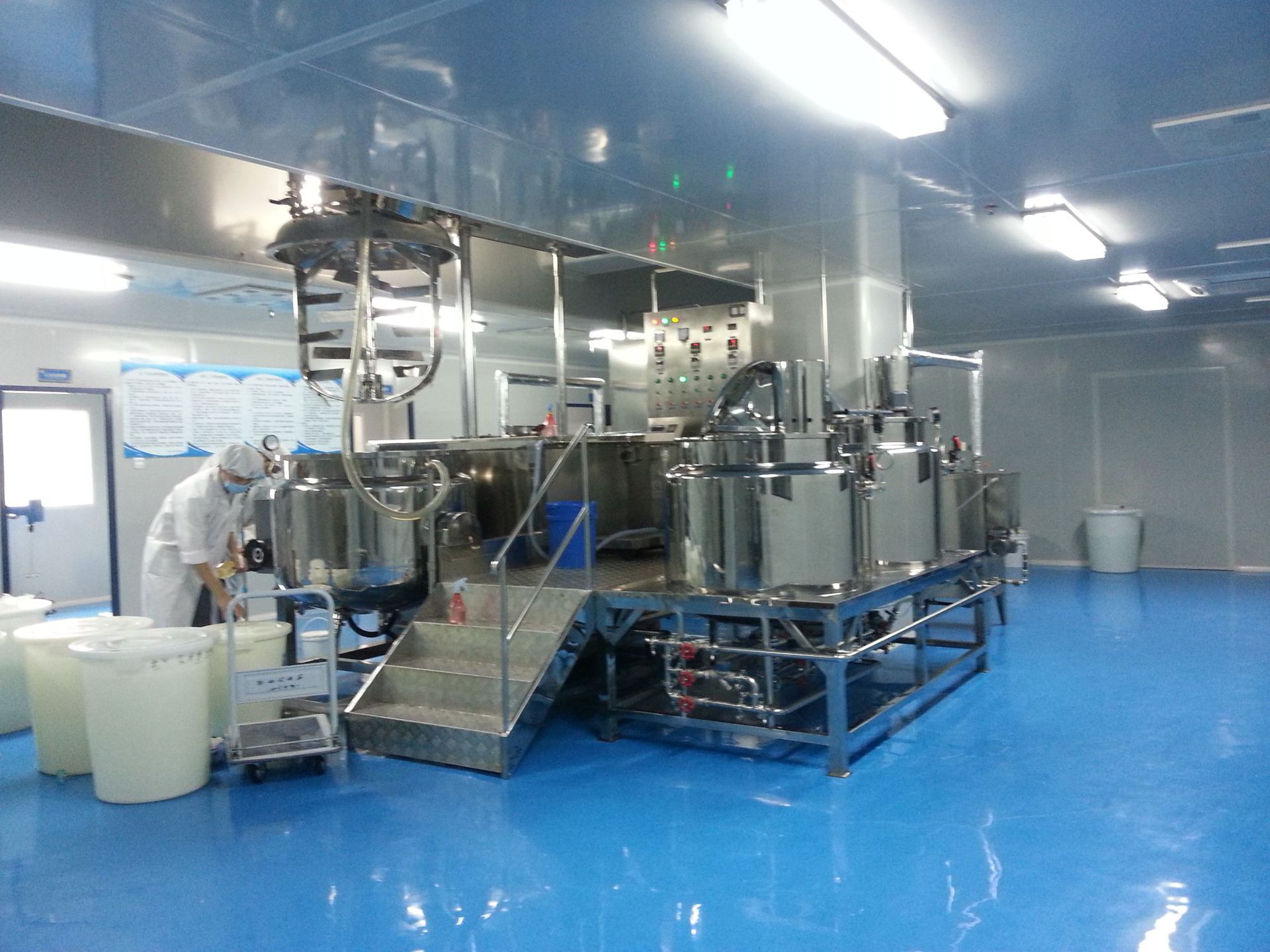 珠海紧致眼霜oem代工贴牌企业化妆品oem