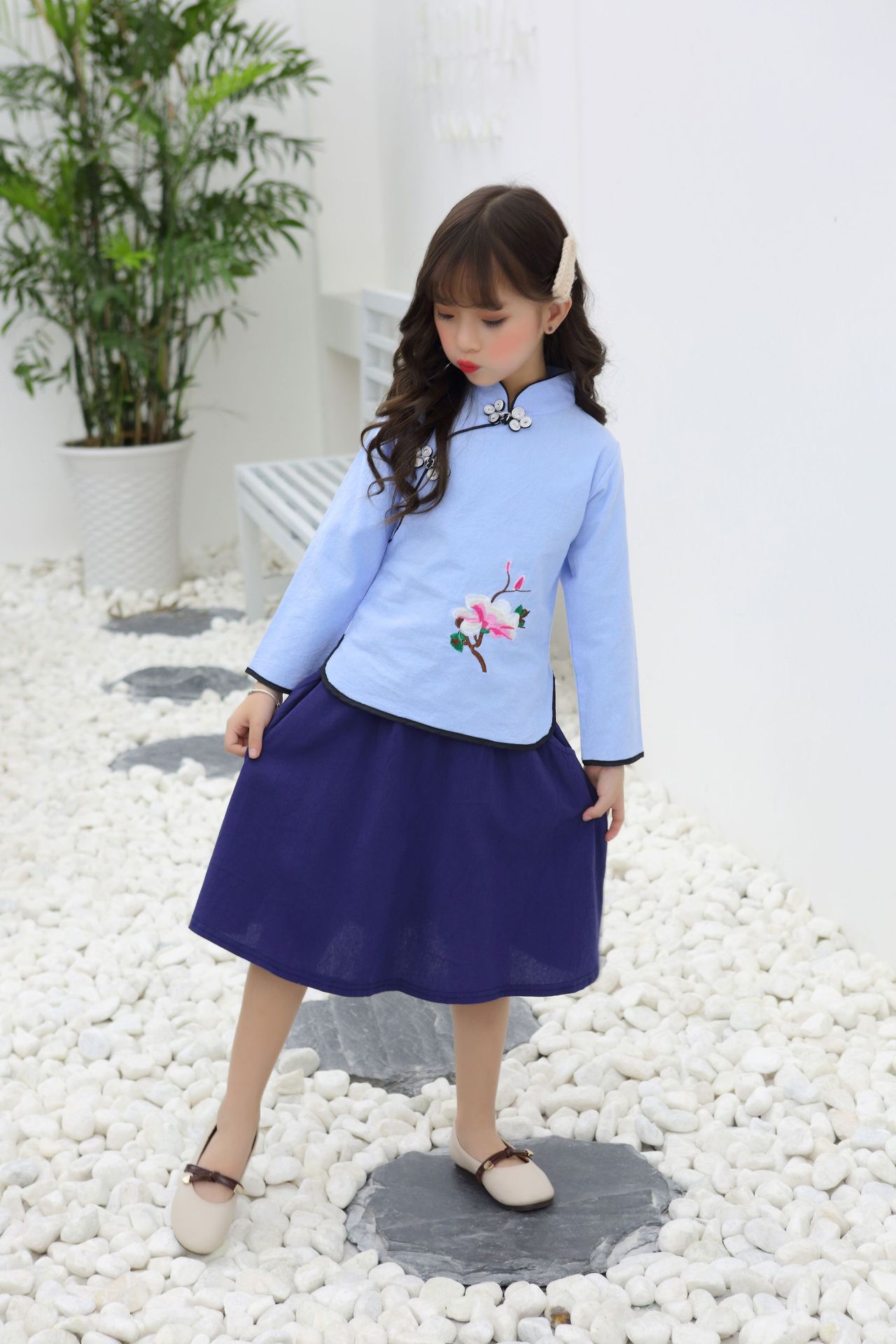 儿童古装民国装学生装女秋冬款女童绣花小姐装古筝演出写真表演