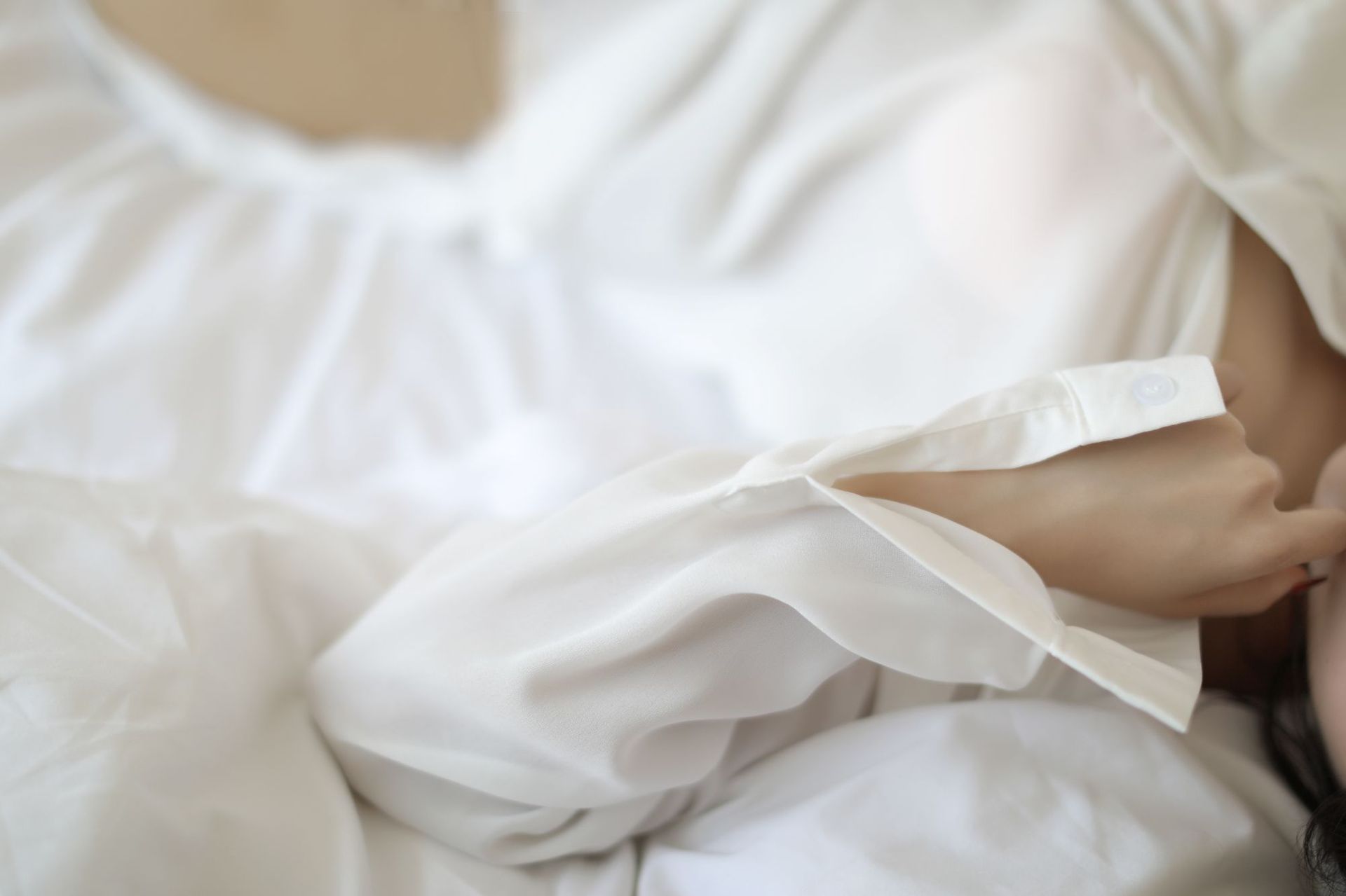 诗魅莎新款雪纺性感睡衣女夏季长款白色衬衫情趣内衣韩版衬衣9024