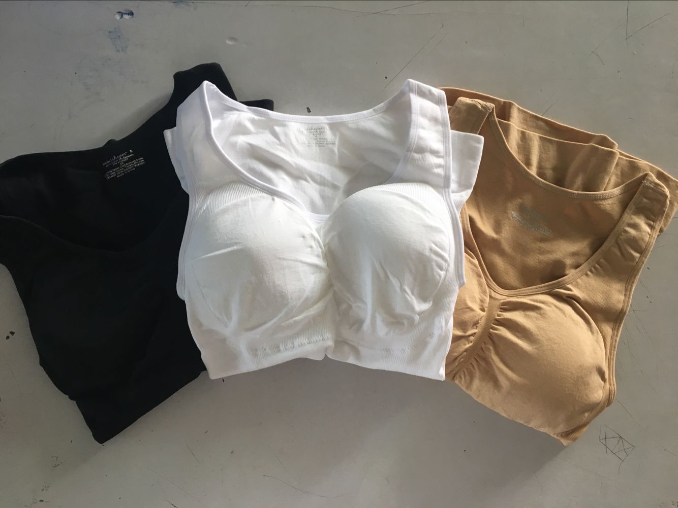 xxl  衣长61厘米  适合上胸围111-120厘米