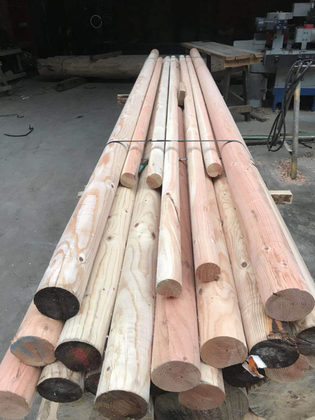 古建木材木柱圆柱铁杉原木柱抛光栏杆扶手凉亭圆柱建筑车圆木立柱