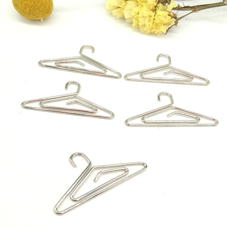 实力商家供应迷你衣架异型回形针 精美票夹 logo定做镀镍曲别针夹