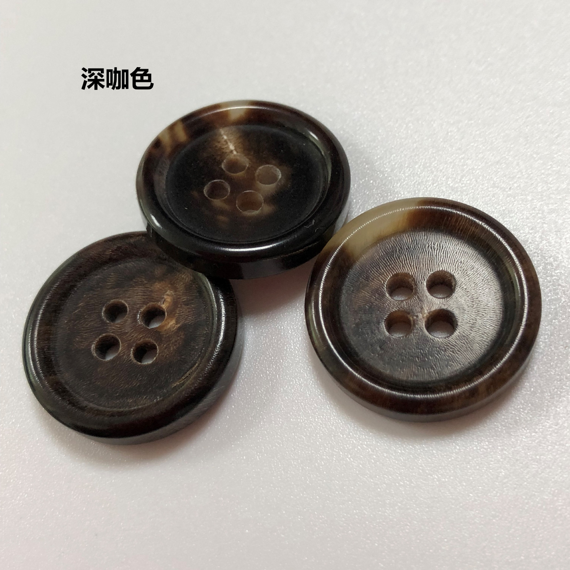 厂家直销天然真牛角扣高档西装四眼细边圆边牛角扣子毛呢大衣纽扣