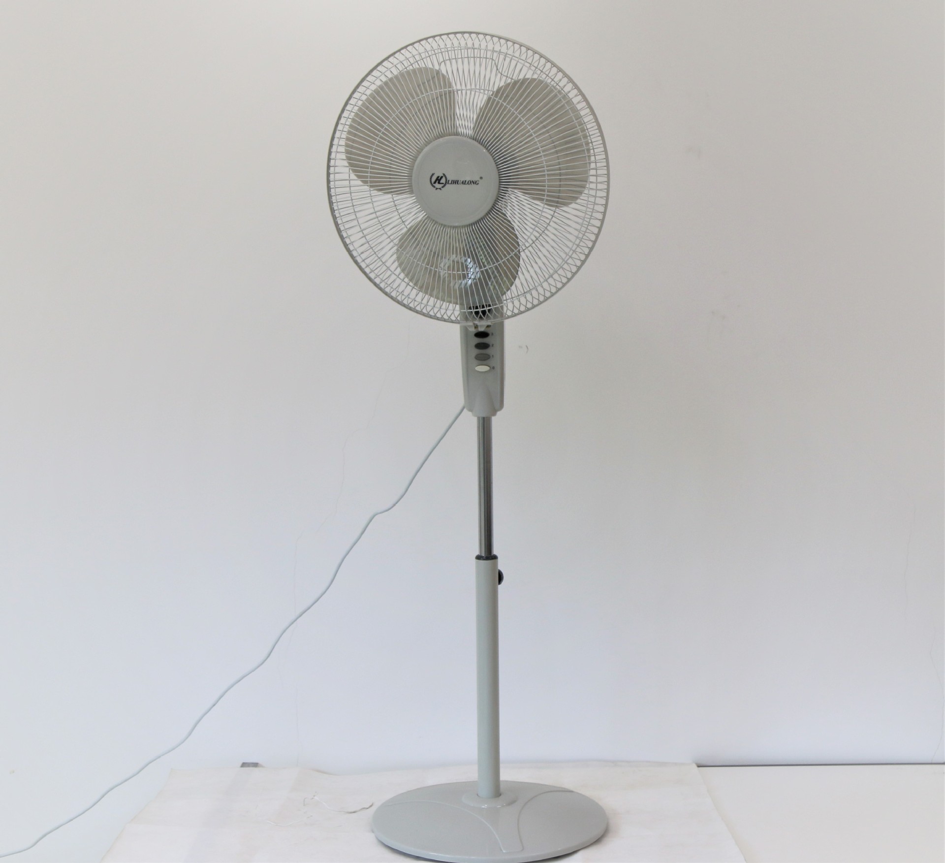 淡季平价销售出口高档16寸家用落地扇 定制出口电风扇 家用落地扇