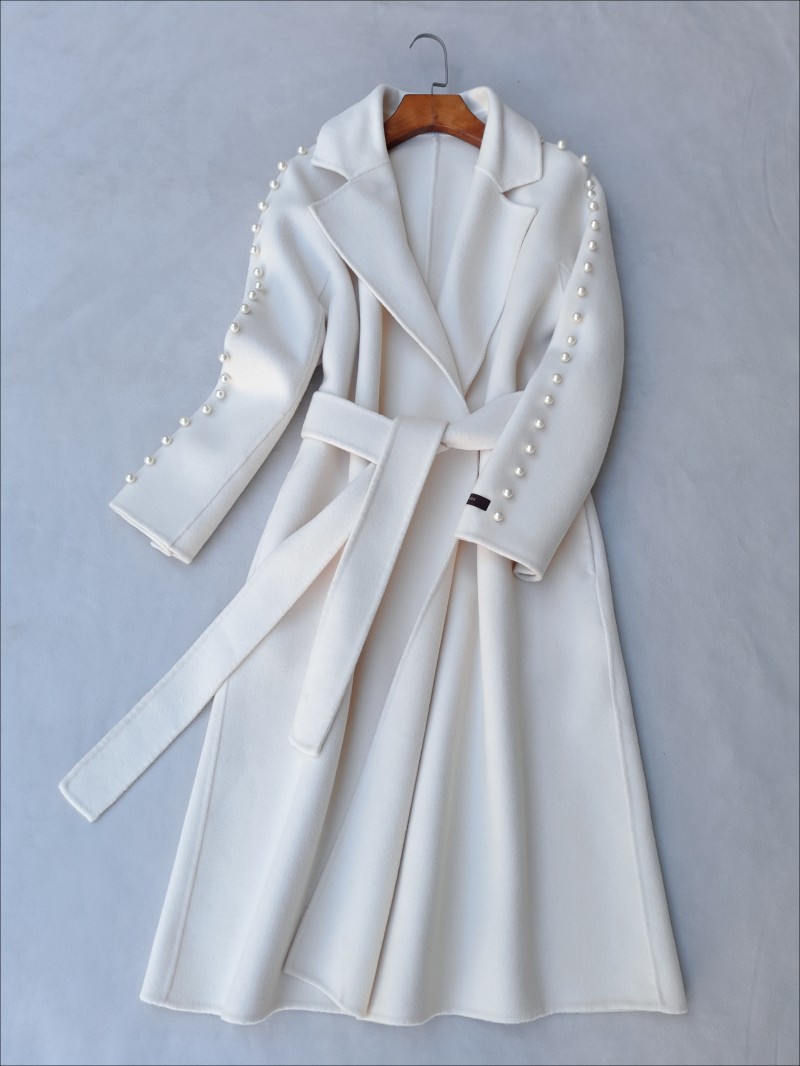 白狐狸毛领大衣