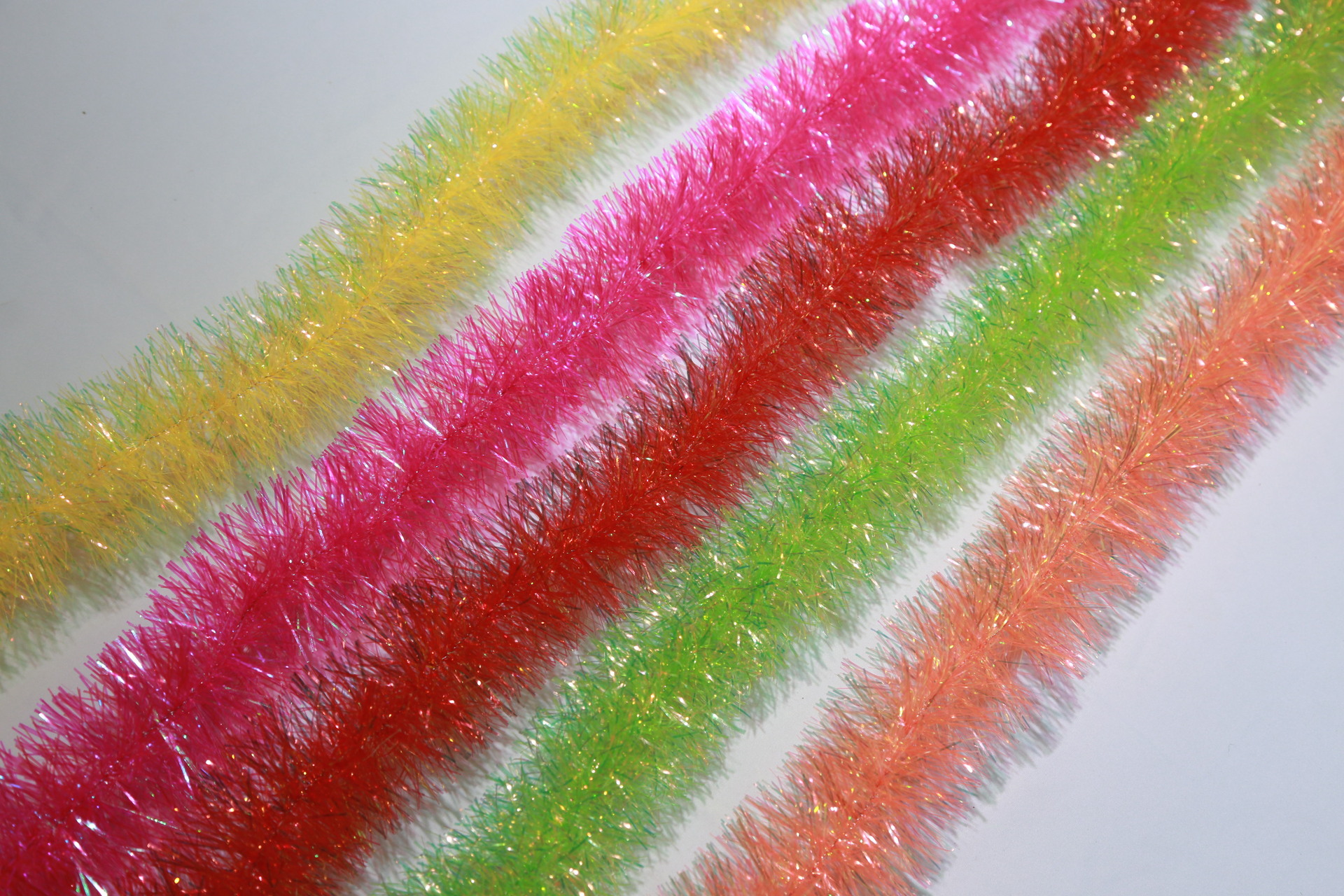 艳灵喜庆 新款彩虹彩条毛条拉花彩带 圣诞装饰用品 厂家直销2米