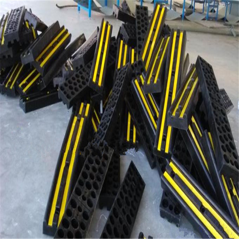 厂家批发橡胶防撞块防撞胶条防撞柱机器设备护栏货源热销款批发