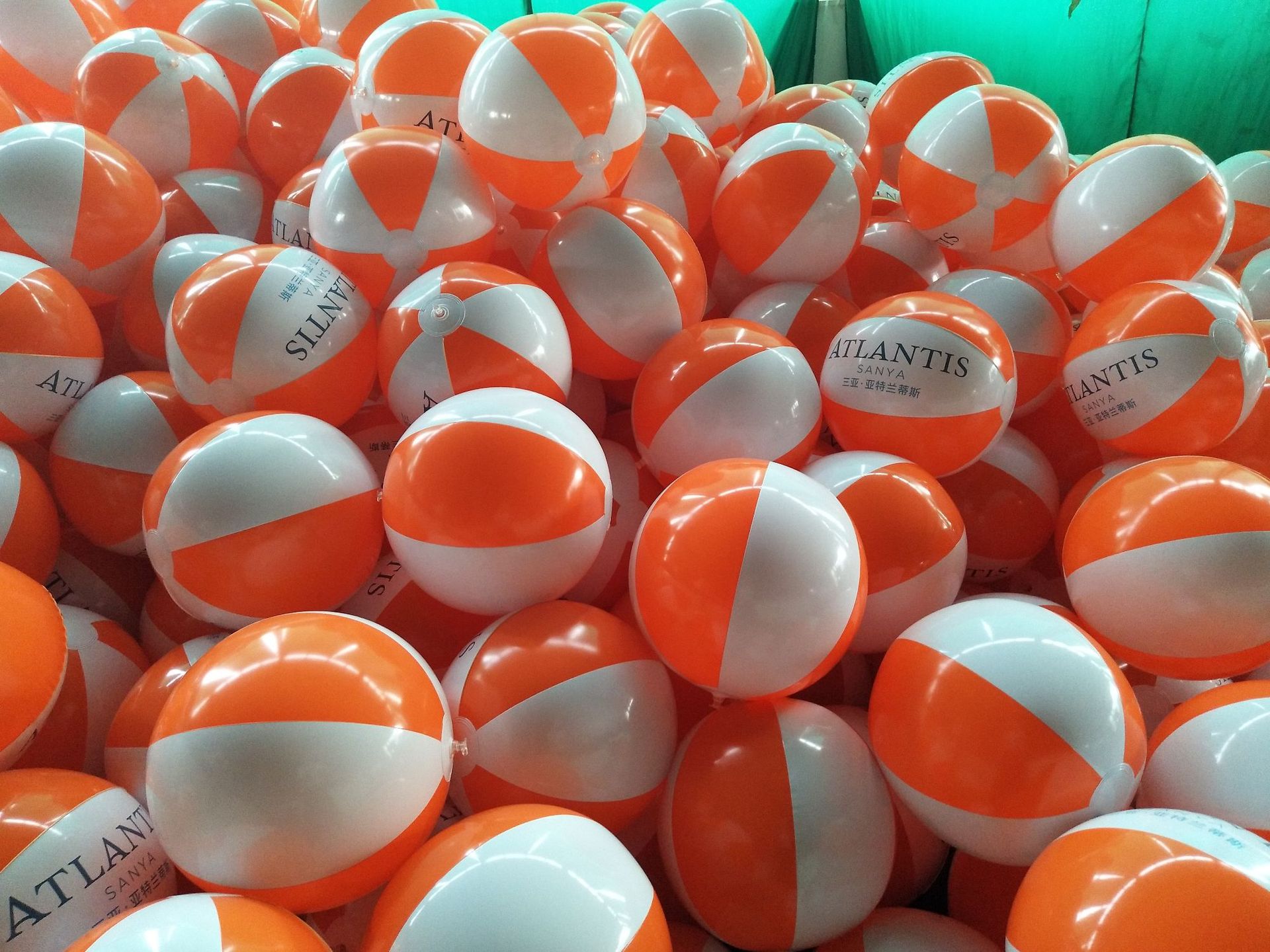 桥头工厂定制充气30cm直径沙滩球 充气广告沙滩球