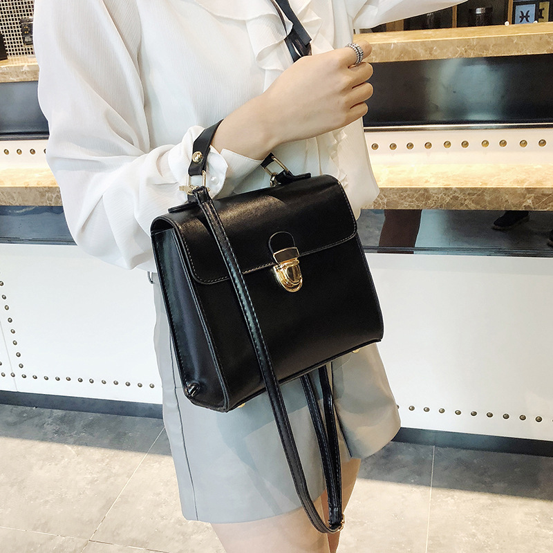 2023 Women's Bag New Korean Style Fashionable Retro Oil Leather Mortise Lock Small Handbags Simple Shoulder Messenger Bag