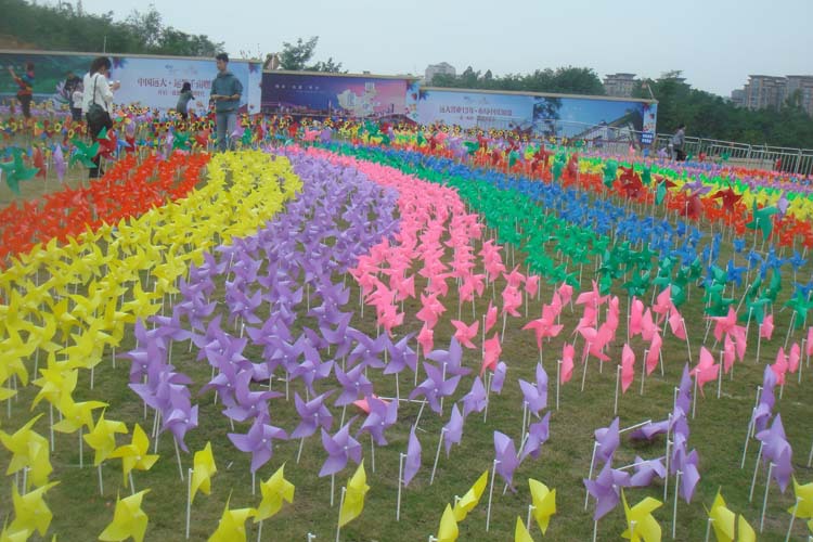四叶纯色小风车装饰广场户外创意七彩地摊热卖儿童玩具礼品批发