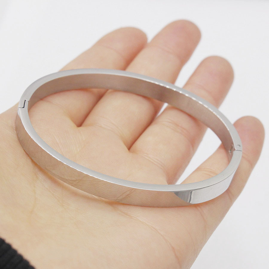 光面钛钢卡扣手镯不锈钢蛋形o形手环扣 欧美手镯 不锈钢手镯 59mm