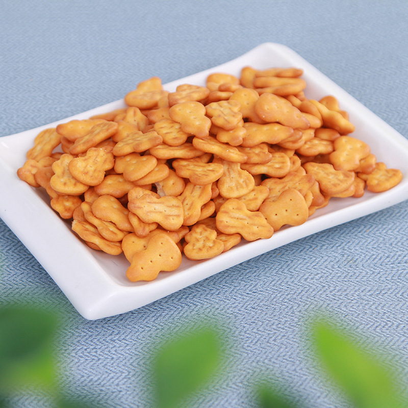 批发内蒙古风味钙奶小饼干休闲食品零食多形状散装小饼干饼干促销