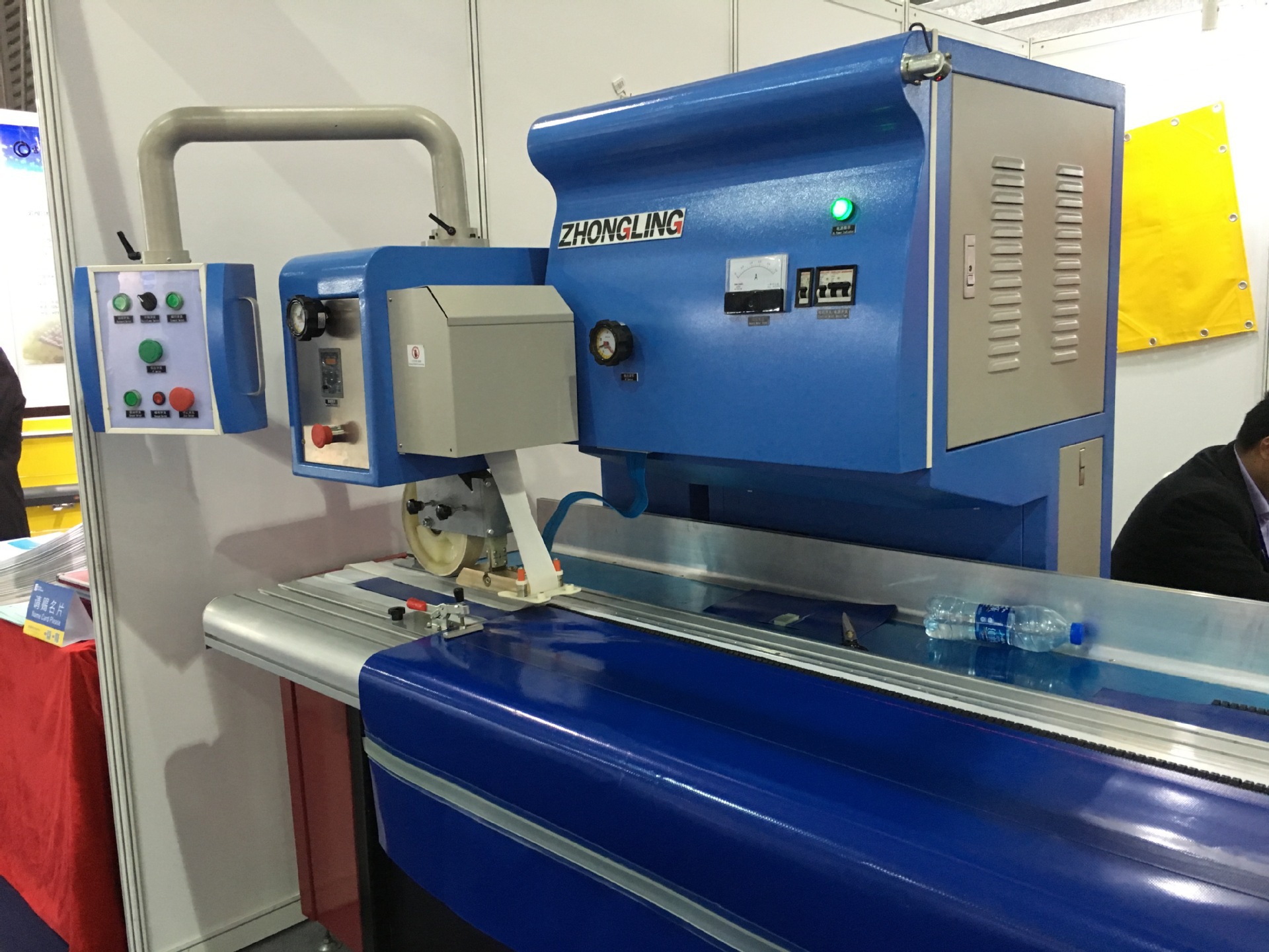 快速门拼接机快速门焊接机拉链门焊接机