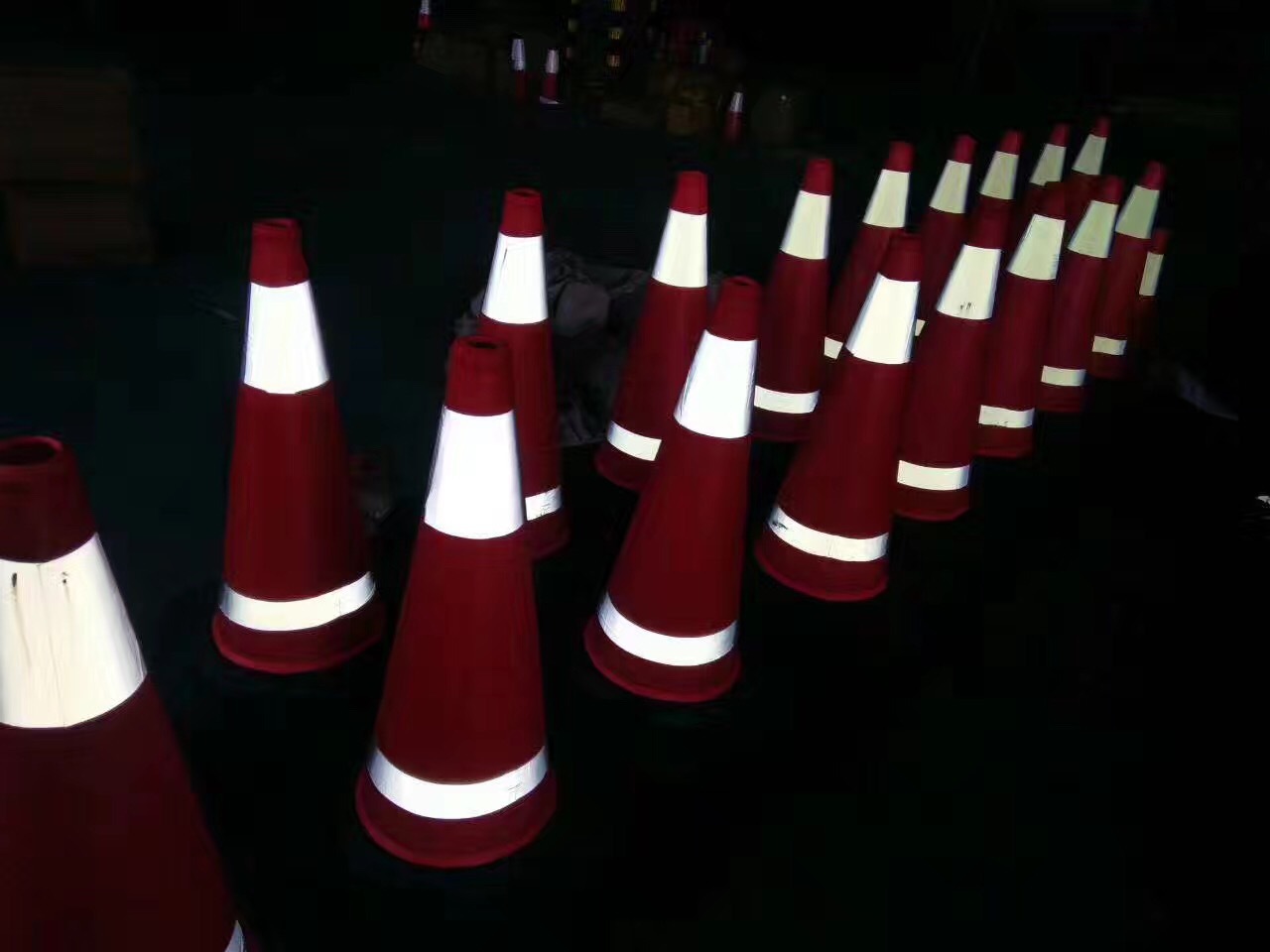 泡沫路锥eva交通圆锥方锥100cm高红锥施工警示锥警示锥桶