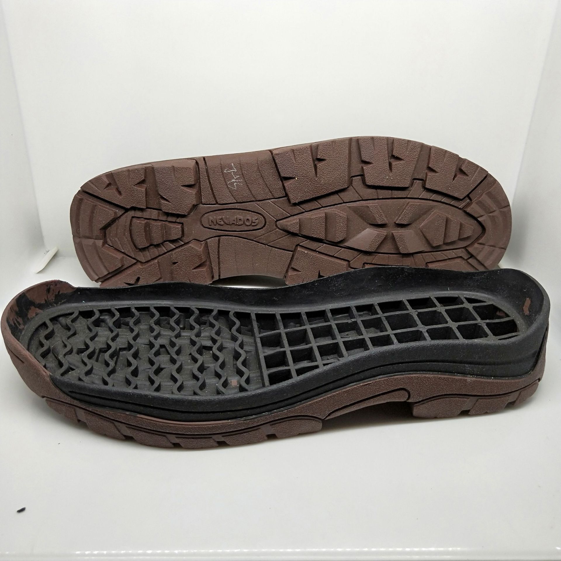 登山鞋鞋底 户外鞋鞋底 工作鞋鞋底生产批发 功能鞋鞋底定制开发