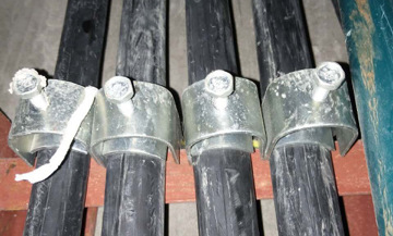 k08角钢电缆卡子fj-09花盘角铁用角铁电缆固定卡桥架梯恍电缆卡