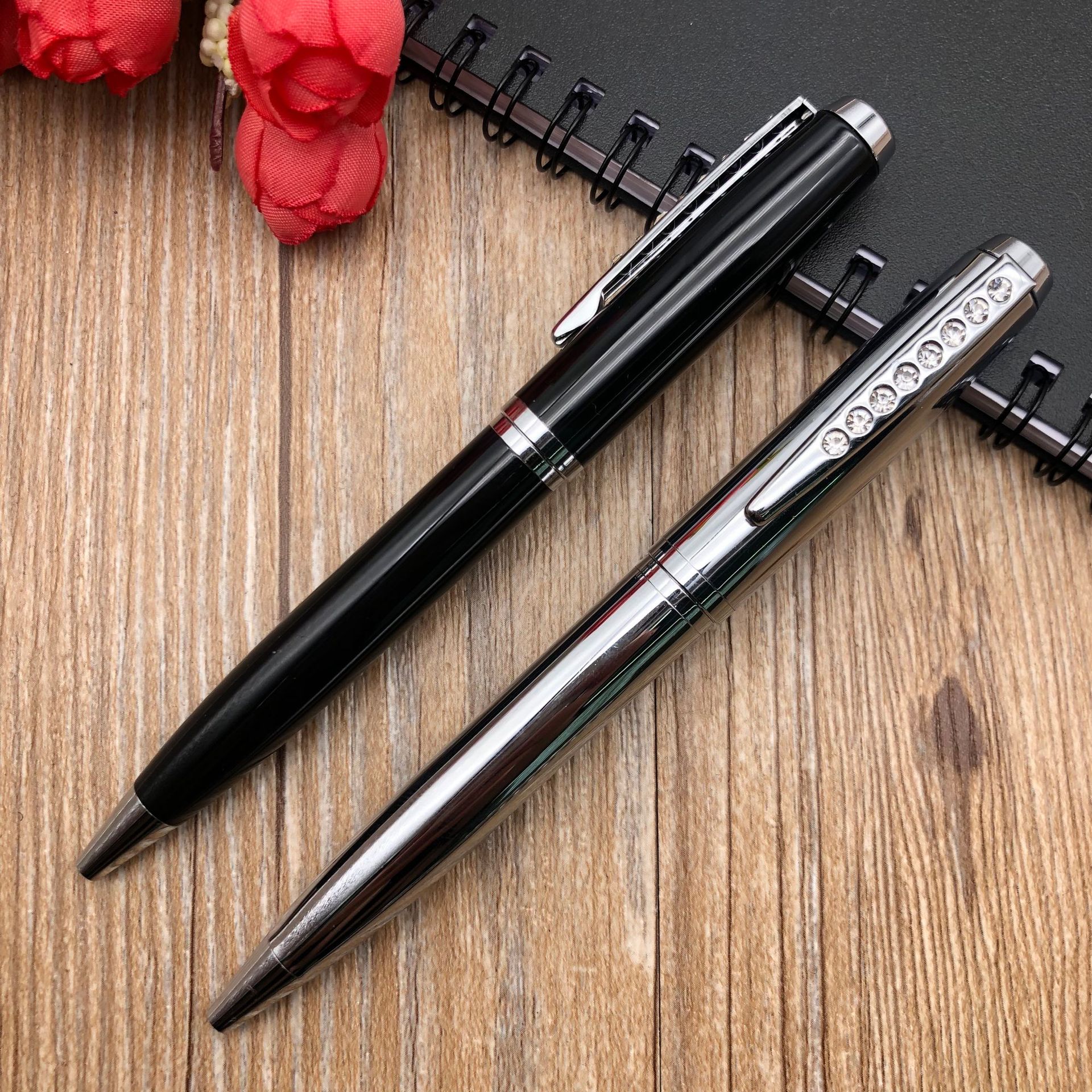 厂家新款高档圆珠笔 商务办公圆珠笔广告礼品笔转动金属圆珠笔