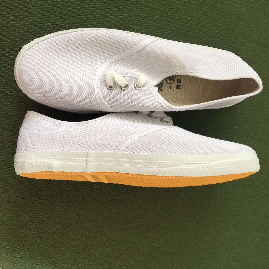 17,18,19,20,21,22颜色白色最晚发货时间3天鞋垫材质其他鞋底工艺硫