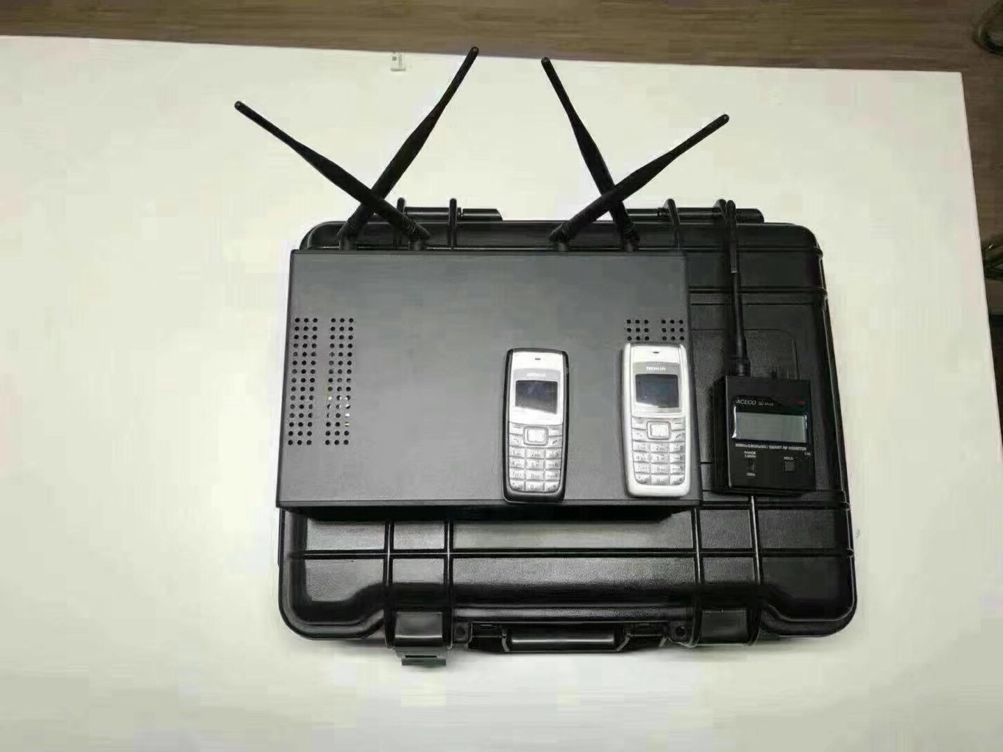 x版gps信号探测器分析仪防定位搜索检测号码显示车辆解析设备