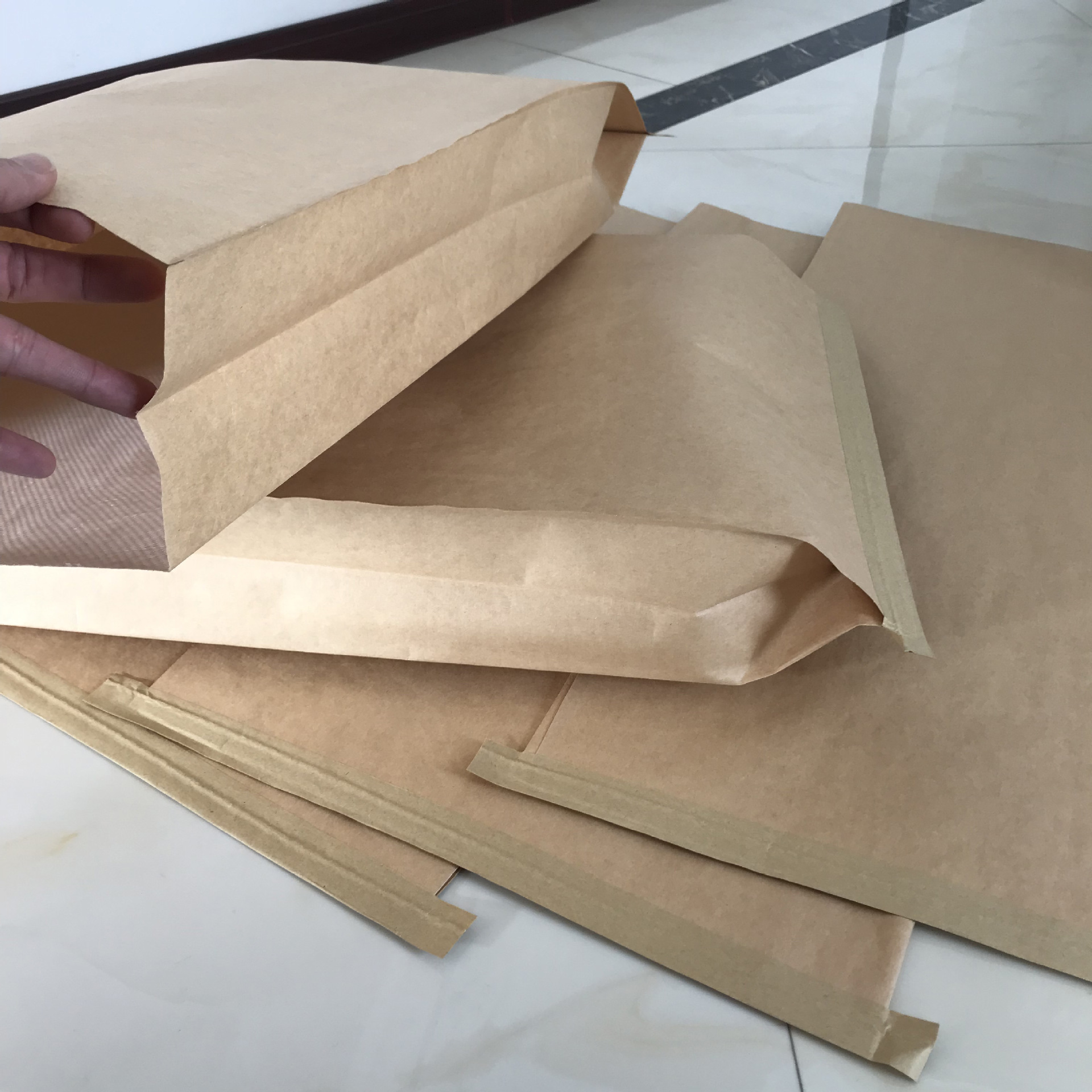 昆山江阴25kg牛皮纸袋 江苏25kg塑胶包装袋 盐城纸塑复合袋现货