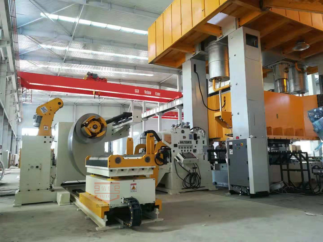 汽车汽配行业优选冲床三合一送料机设备 冲压自动送料装置