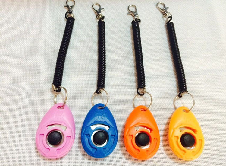 水滴形训练咔嗒器宠物训练响片训犬水滴形响片宠物发声器