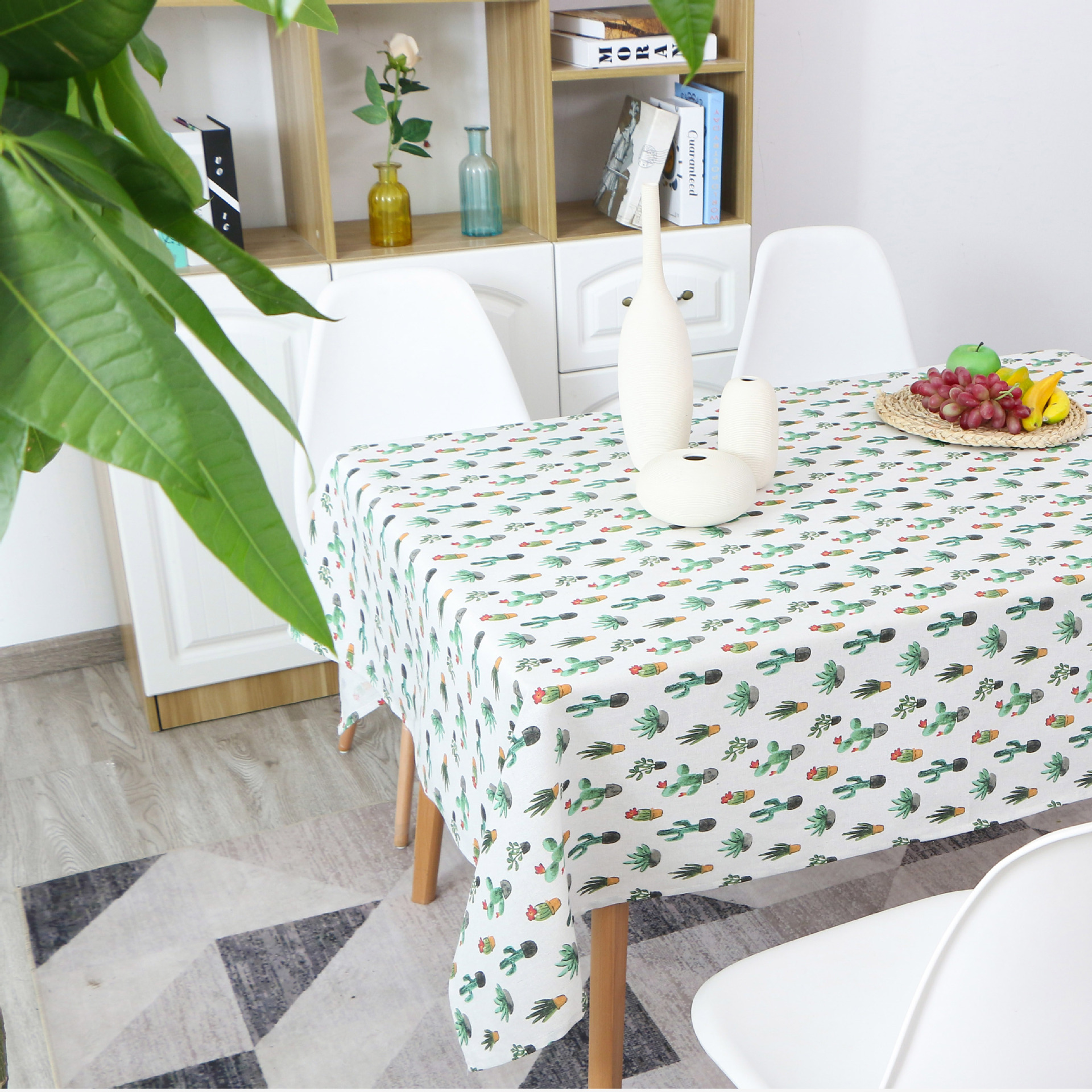 温馨提示:由于桌布款式较多,花型更新太快,拍照比较繁琐,所以未能上架