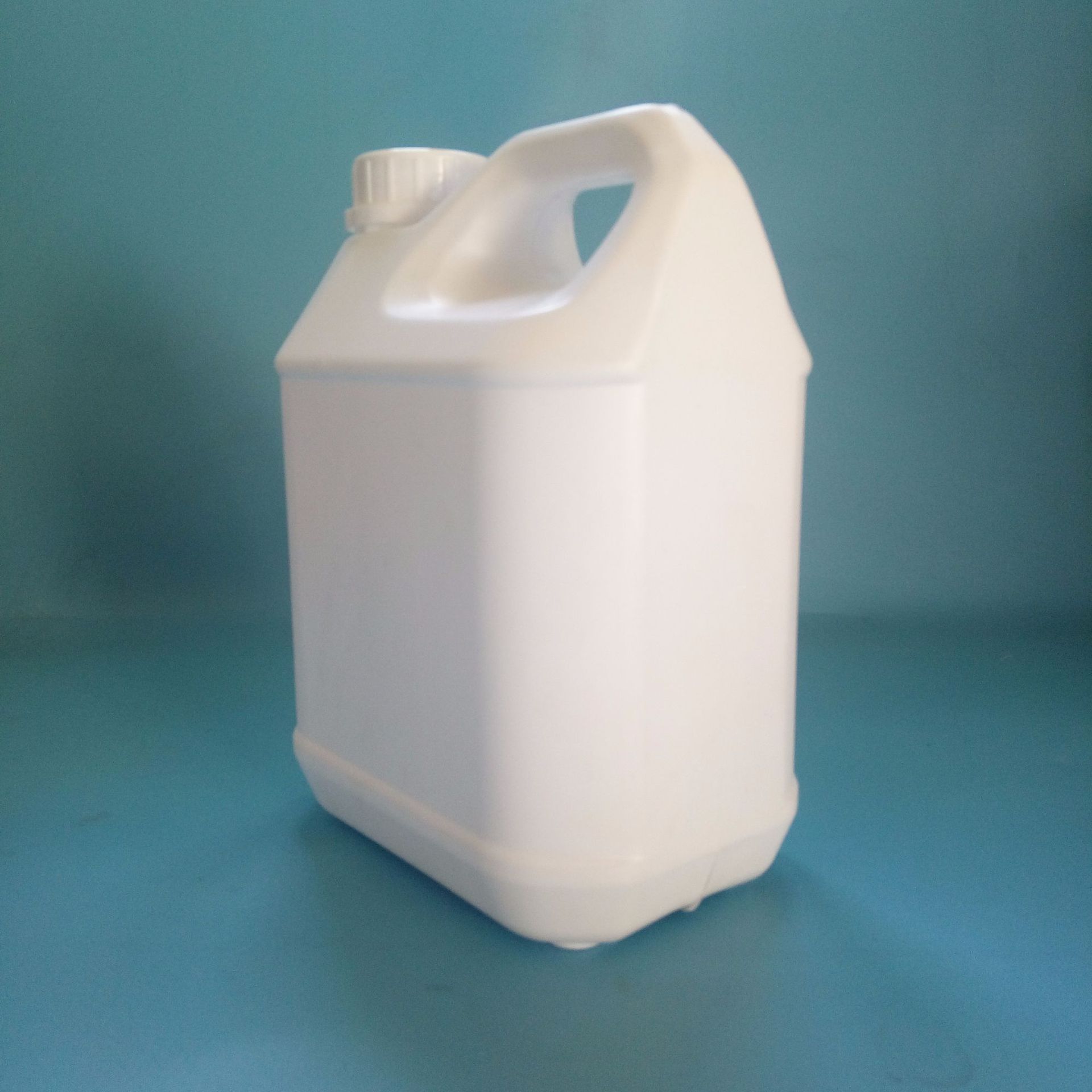 现货pe白色2l 3l 4l 5l化工塑料桶 透明带盖洗洁精洗衣液桶尿素桶