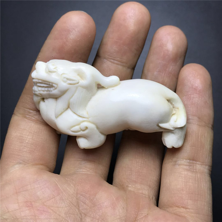 天然鹿骨雕刻貔貅手把件 佛珠吊坠配饰