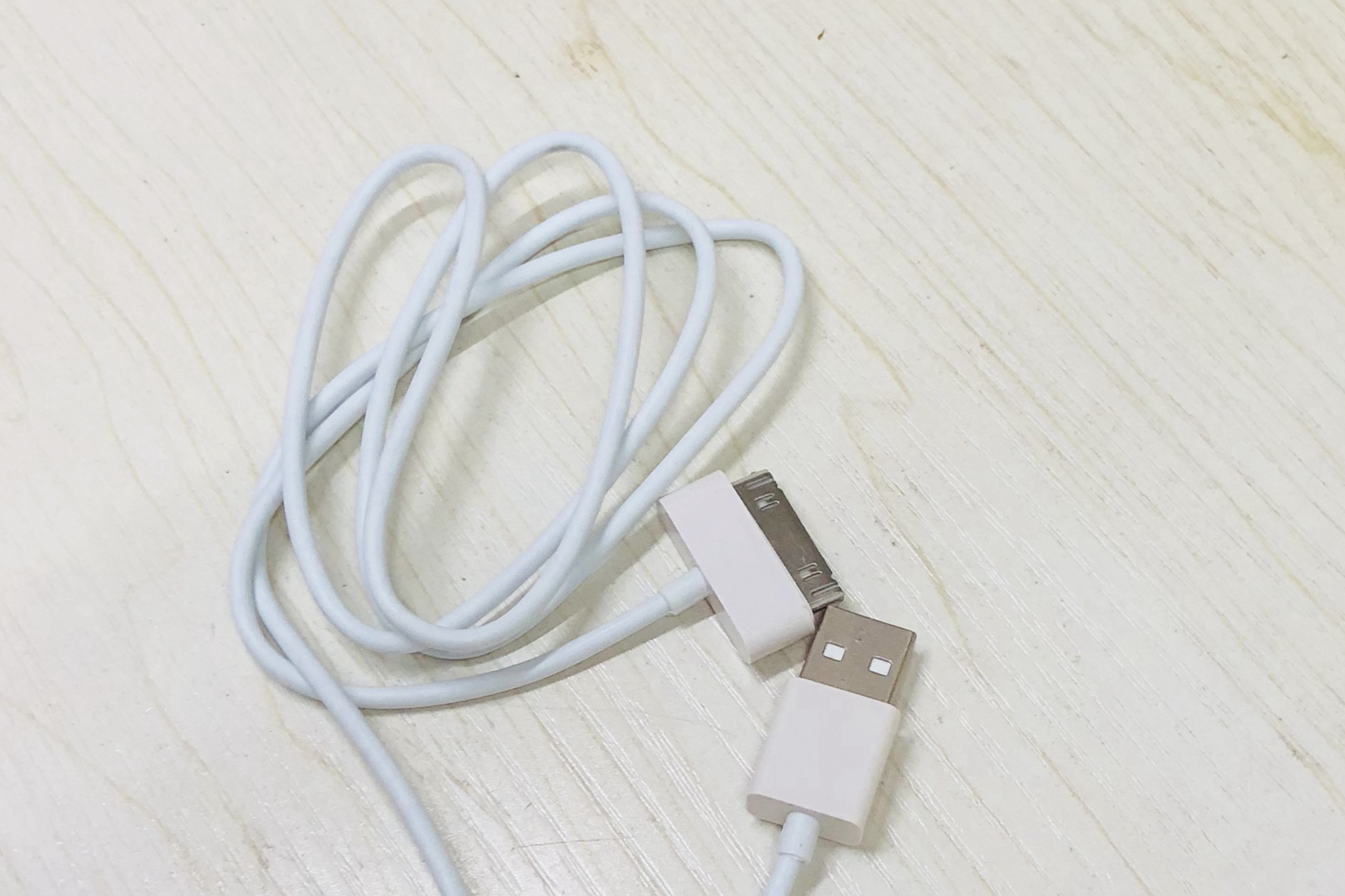 4s代数据线30pin手机数据线充电线适用于苹果iphone4s手机数据线